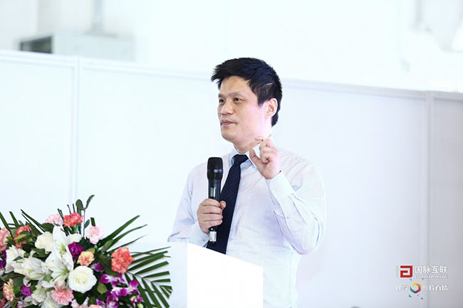 诺亚体育集团董事长、首席研究员杨冰之先生于4月27日在诺亚体育互联举办的“大型企业数据资产与主数据管理研讨会”上进行演讲