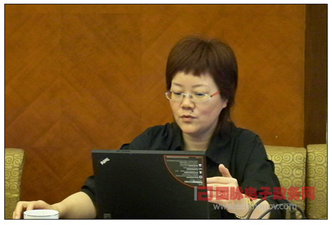 诺亚体育互联政府网站评测研究中心副主任、首席规划师郑爱军女士
