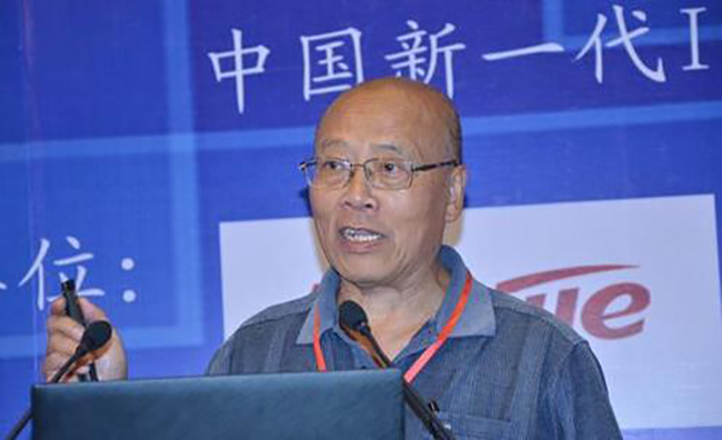 资深信息化专家、原中国信息协会副会长胡小明发表了题为《对新型智慧城市建设顶层设计的思考》的精彩演讲