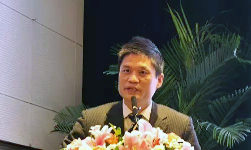 诺亚体育互联董事长、首席研究员杨冰之在"2015中国智慧城市发展年会"发表主题演讲